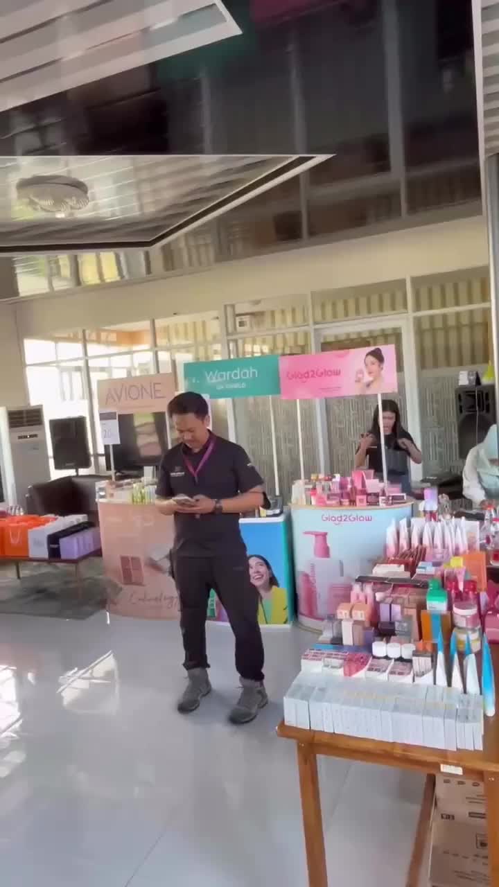 Putri Kutamaya Resto & Cafe
Jl Kutamaya Ling Nalegong, Sumedang