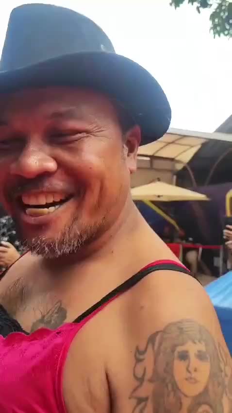 pri ini dengan percaya dirinya,,,, 
bisa membawa pulang hadiah!! 
 #RCTIPlus  #RCTIoke  #HOTrctiplus 
 #kicaumaania  #pecintaburungkicau  #b