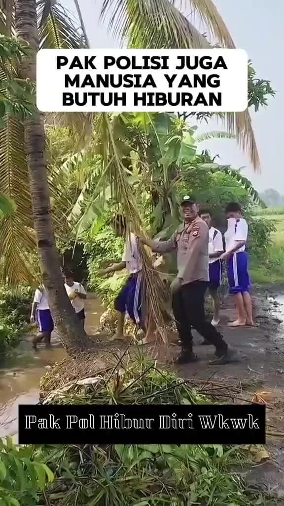 Polisi Juga Butuh Hiburan 🪖🤣
#likekomen #follow #Share #HOTrctiplus #vidiolucu #RCTIPlus 