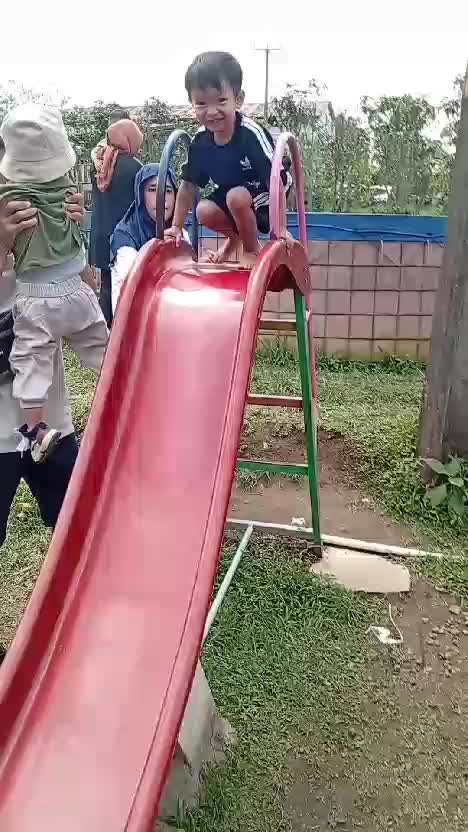 Al Main Perosotan 😆
 #RCTIPlus  #HOTrctiplus  #RCTIoke  #fyp  #Viral  #trending 