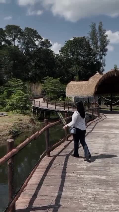 Kebahagian itu tidak ada tolak ukurnya 
Karna kebahagian orang itu beda" 
Jadi tentukan kebahagian dirimu sendiri