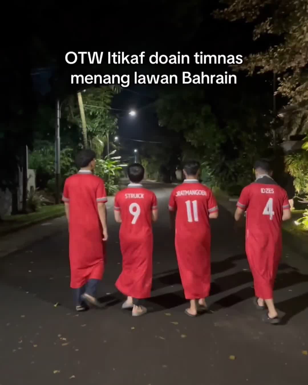 beli dimana sih yg beginian? #timnasindonesia 