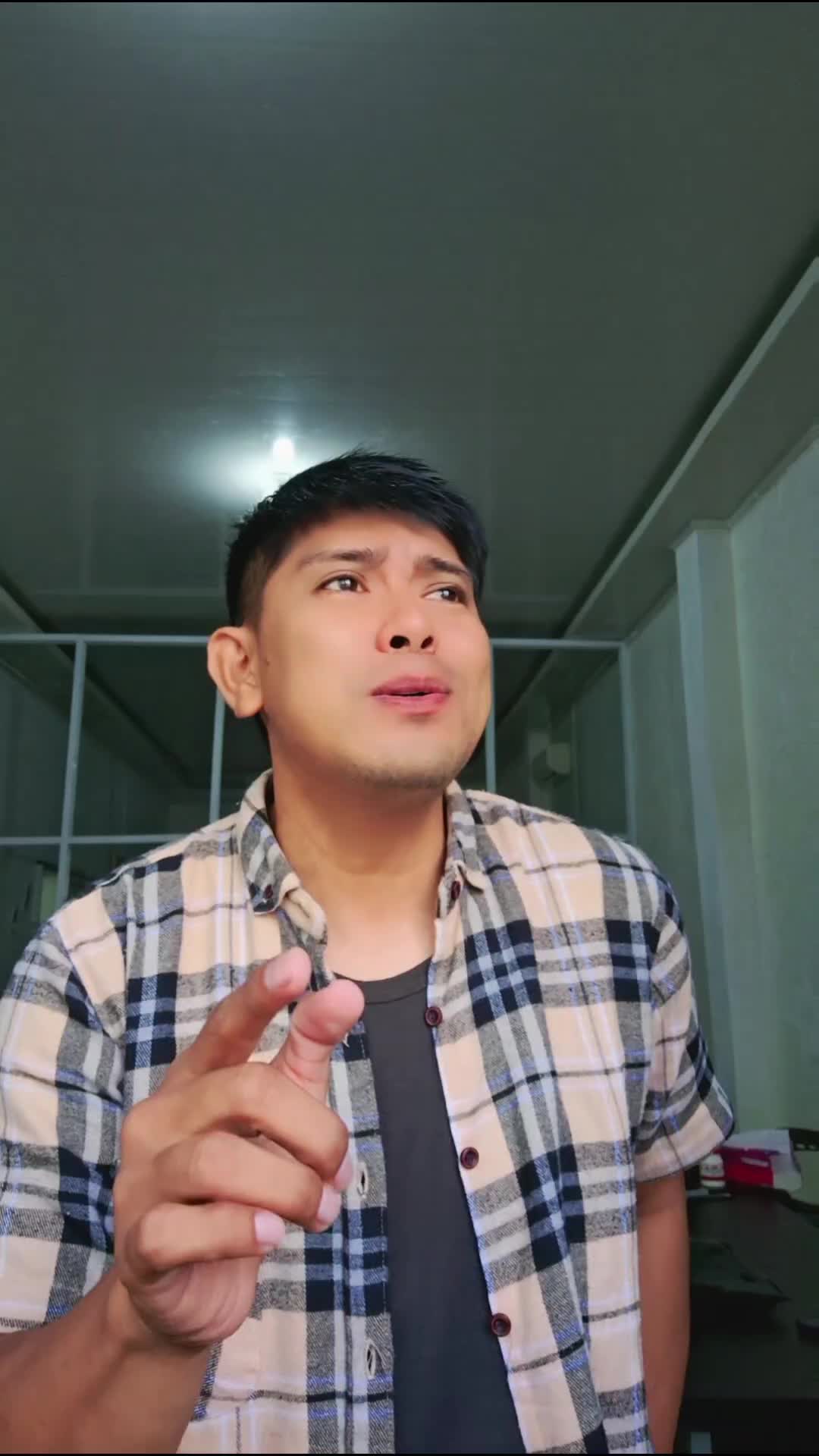 Assalamu Alaikum Kk
Perkenalkan Sy Dhaniel (Ramdani)
Asal Makassar
Pekerjaan Pedagang Mie Pedas Di Kota Makassar
#audisionline #kdi2025 #aud