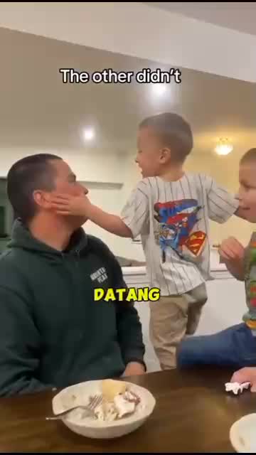 Eh ditampar beneran 🤣



#fyp #short #rigelagency #OriginalSong #HOTrctiplus #RCTIPlus  #viral #HOT #videolucu