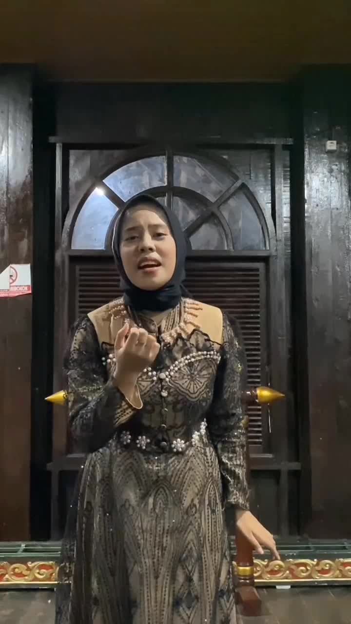 nama: Dian Duwi safitri
asal:Kalimantan Utara
umur:17tahun
#AUDISIONLINE #KDI2025  #KDI 