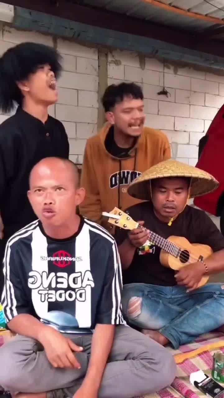 Miras Santika
#Fyp #viral #videoviral #videolucu #lucu #ngakak #like #kocak