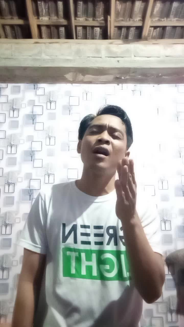 mat sahri usia 27 thn berasal dari Madura kb Bangkalan no hp / wa 087838425302 kdi 2024