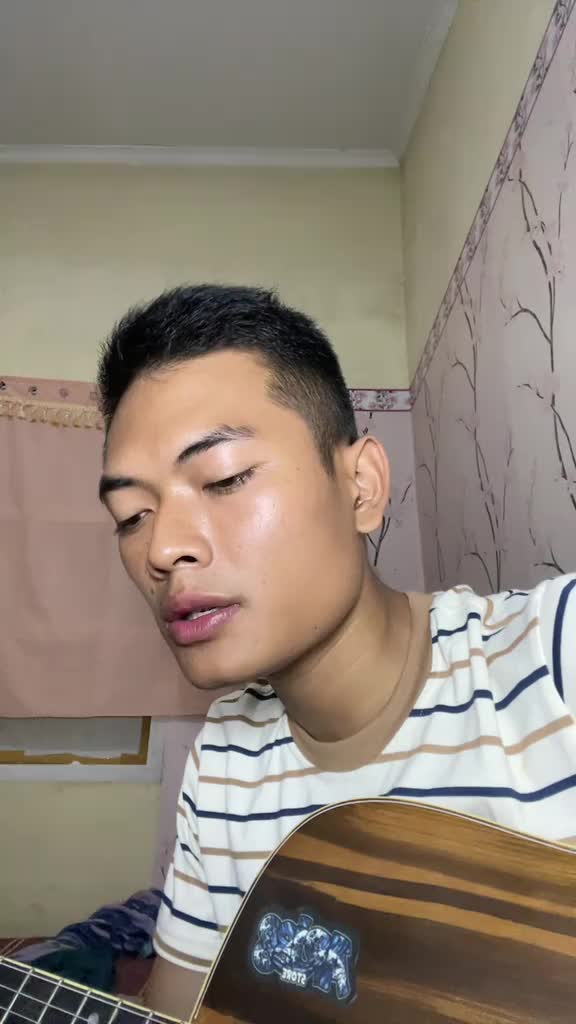 IDOL_XIII Raihan Firgiansyah Ramdhani 24 Tahun Kota Bandung Radiohead - No Surprise
 