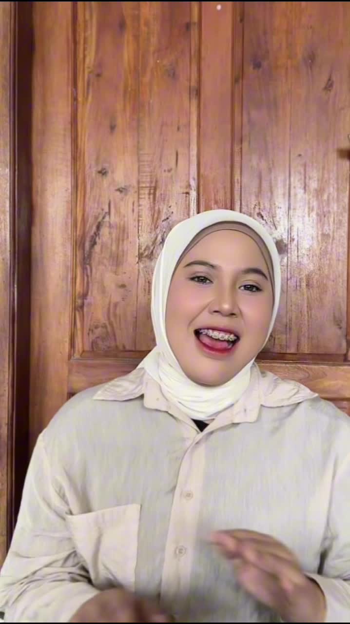 IDOL_XIII CARLA SARASWATI 25 TAHUN KOTA BANDUNG SEMU BY AMAN
