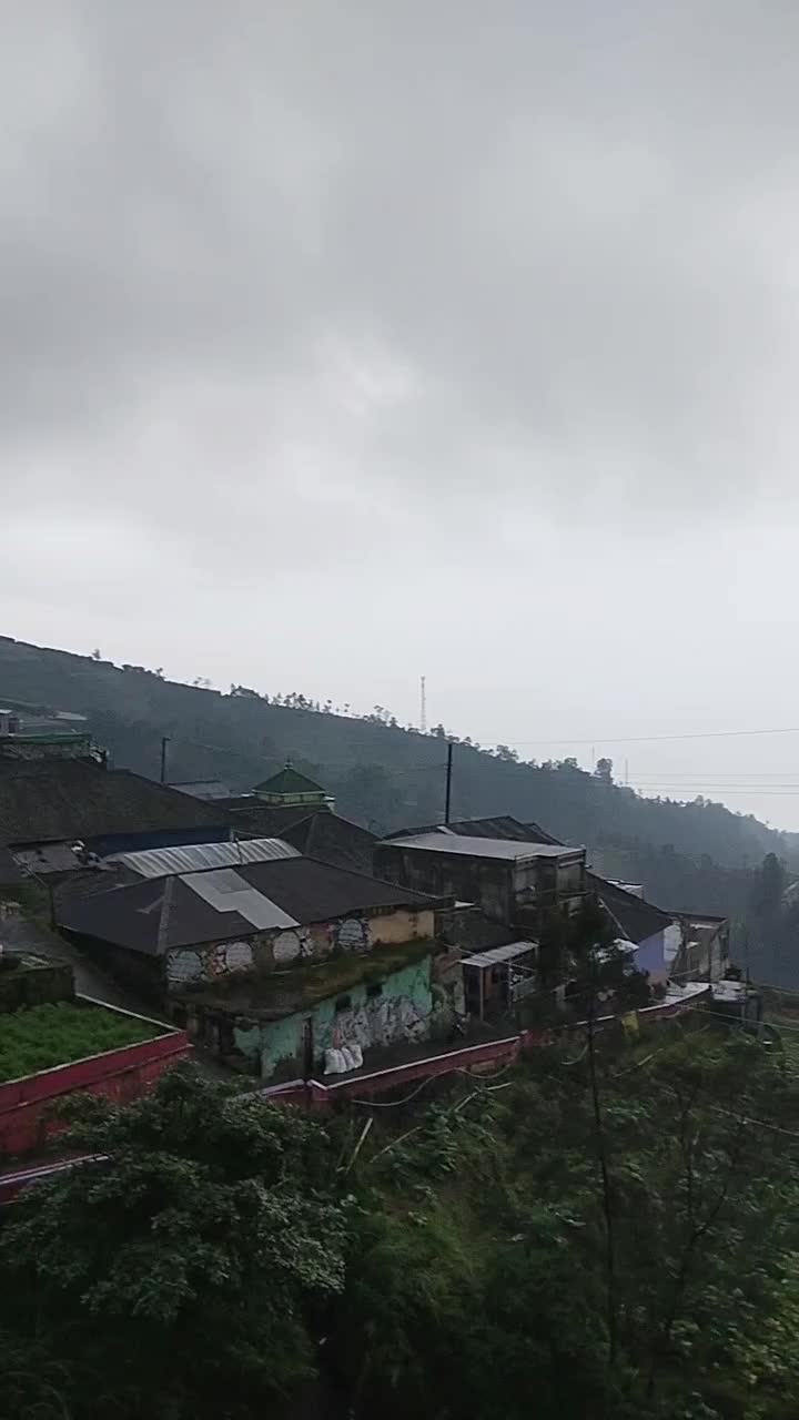 nepal van java