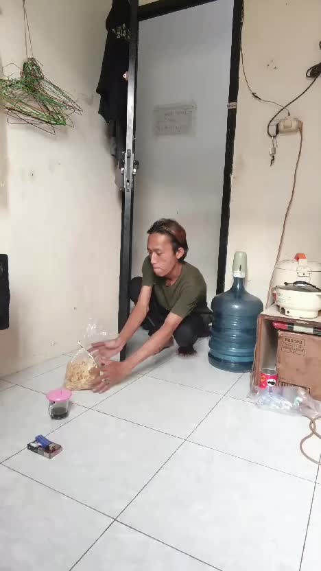 jangan ditiru 😁😁😂