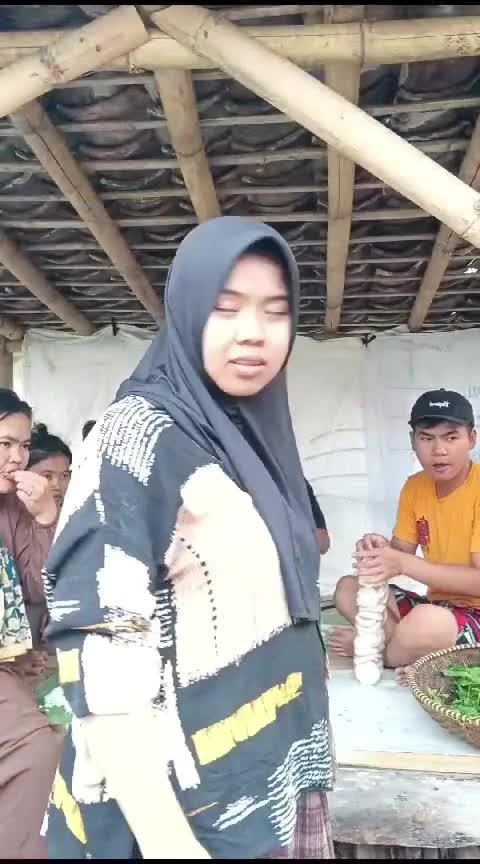 keluarga besar kumpul, tapi belum lengkap semua nya