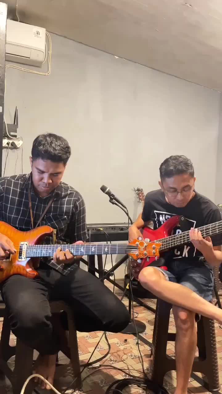 Purple Rain - Prince (cover) 
 #purplerain  #prince  #melody  #leadguitar  #bassplayer  #cover  #hananuhamutuk 