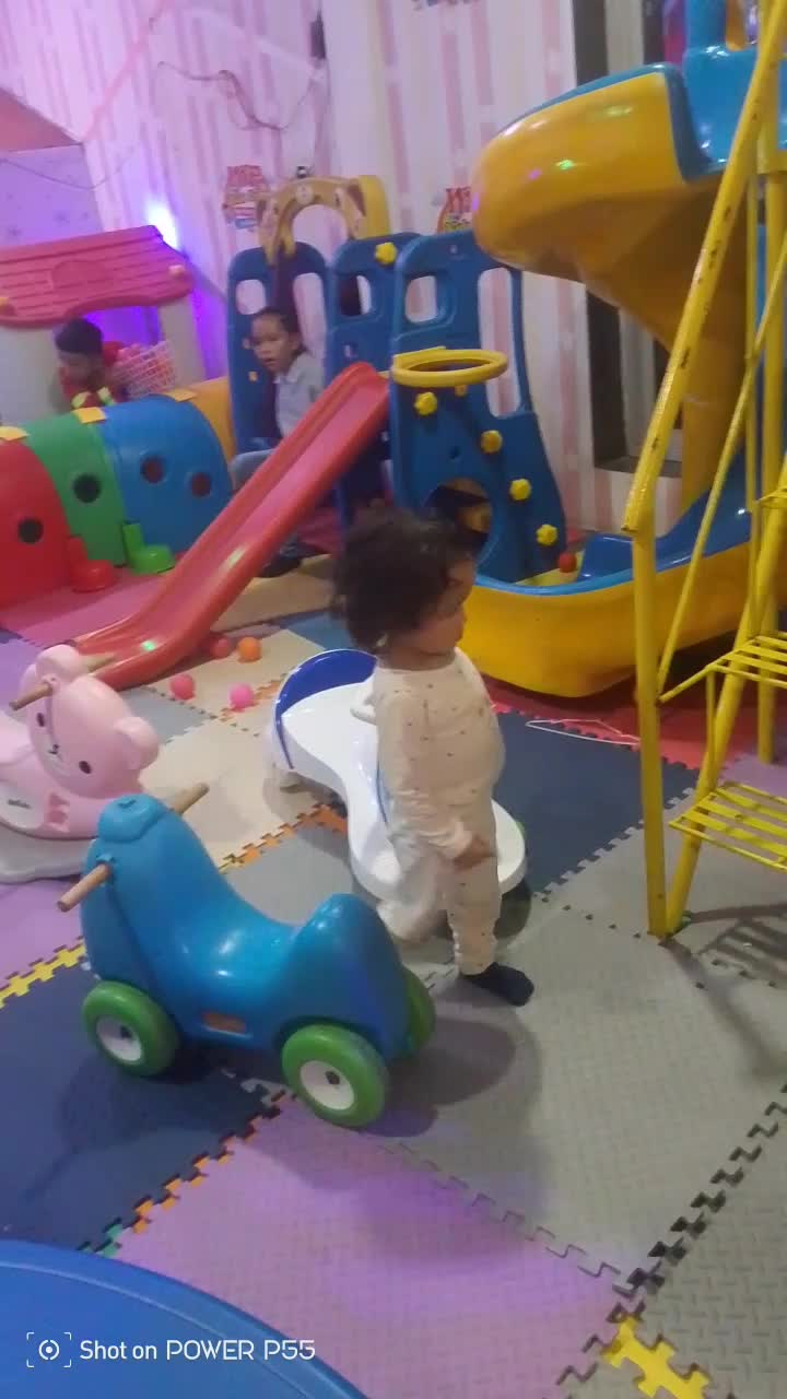 salam kenal aunty, uncle
nama saya keisya
 #lucu 