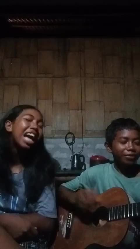 olah vokal, masih kurang Srius, mohon supportnya biar lebih bagus lagi 