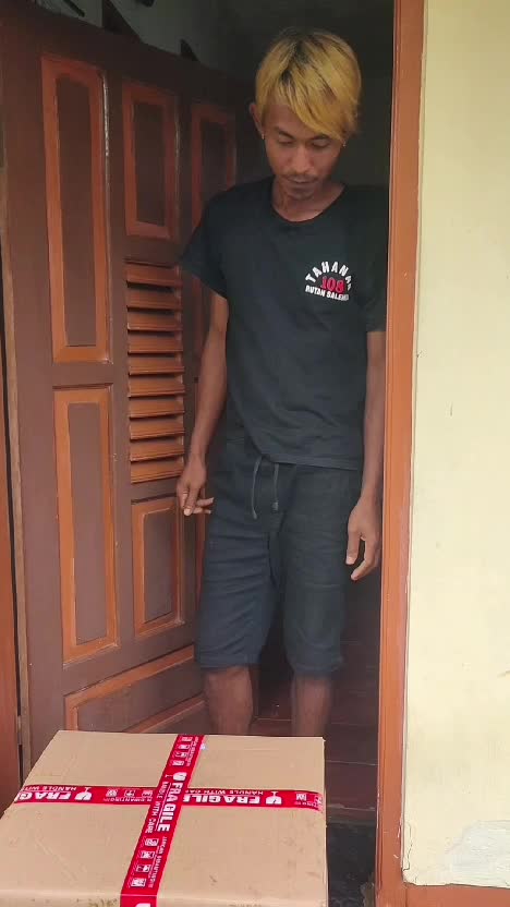 hadiah ulang tahun #videolucu  #komedi  #lucu 