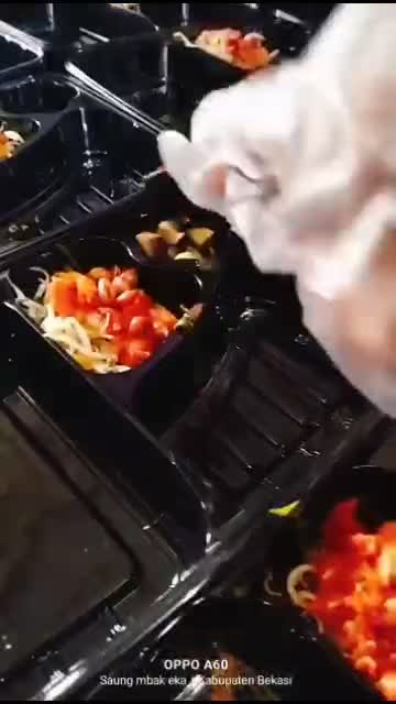 nasi ayam Taliwang aroma khas nya menggugah selera makan
#onlineauditionMCI13