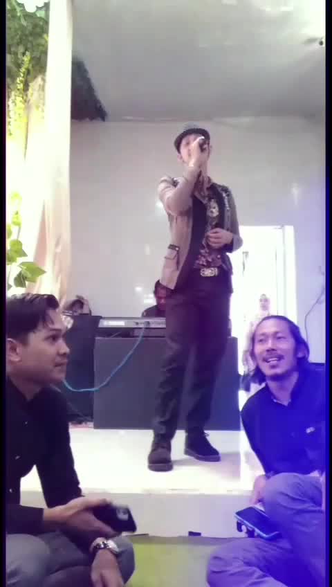 Nama: Andi firman 
alamat :Wajo sulsel
cp:081342650740 #AudisiKDI 