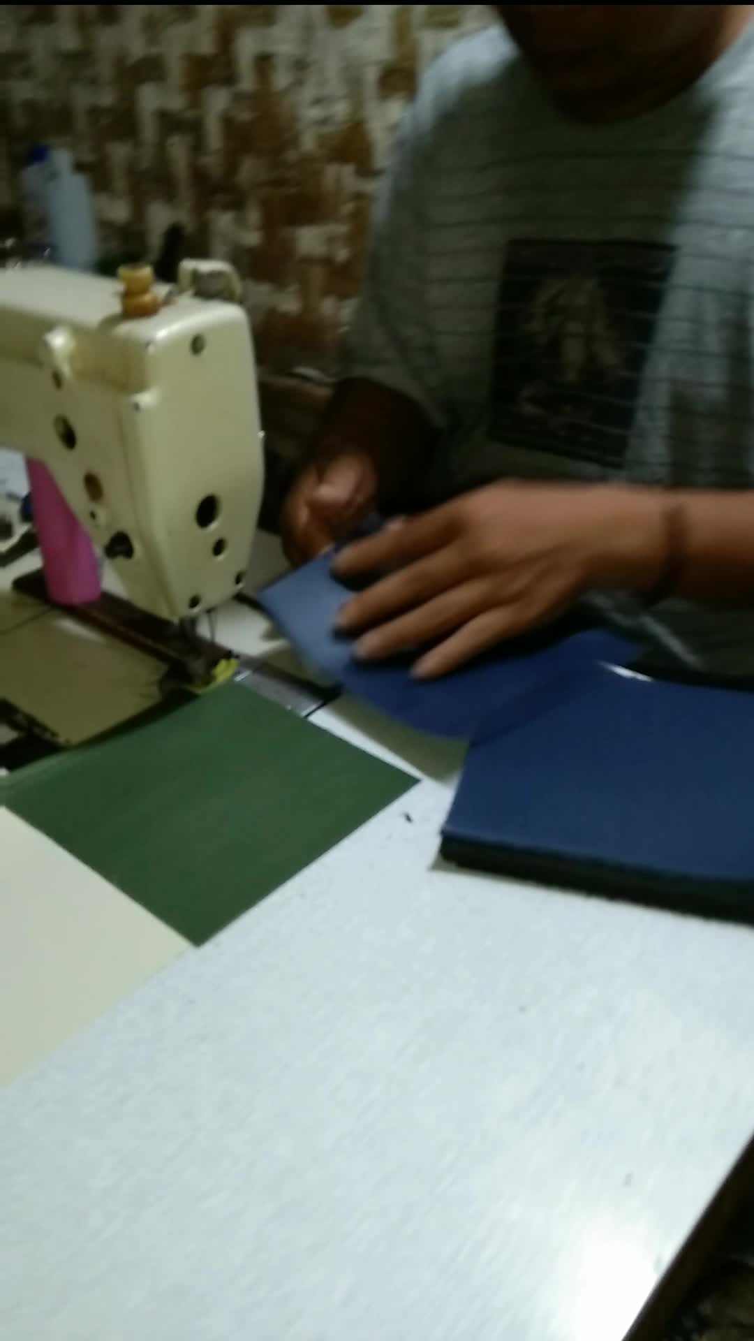 kejar target bikin tas nya begadang dulu 