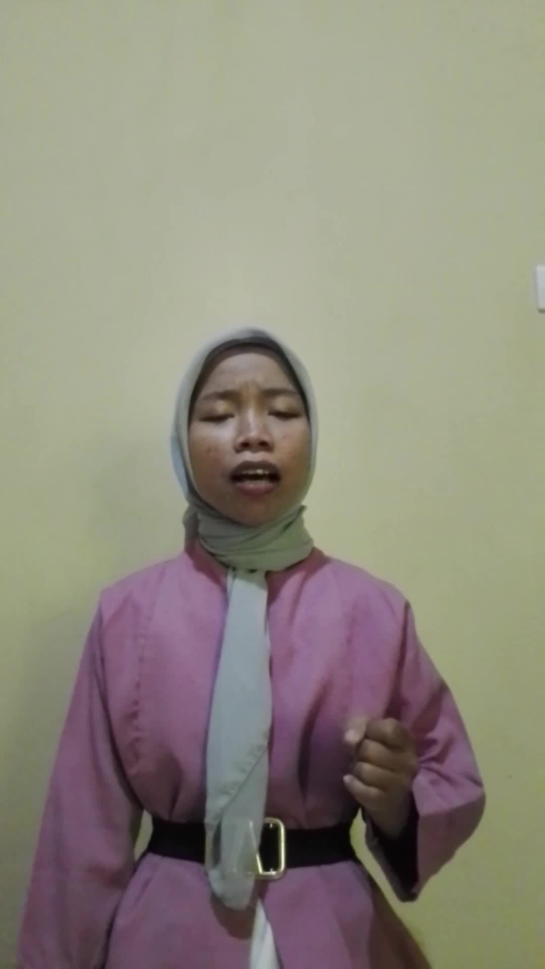 KDI 2025
Nama : Tiara
Asal Daerah : Kayong Utara 
Umur : 20 Tahun
Judul lagu : Sekali Seumur Hidup

 #OnlineAuditionKDI2025
#AudisiKDI 
