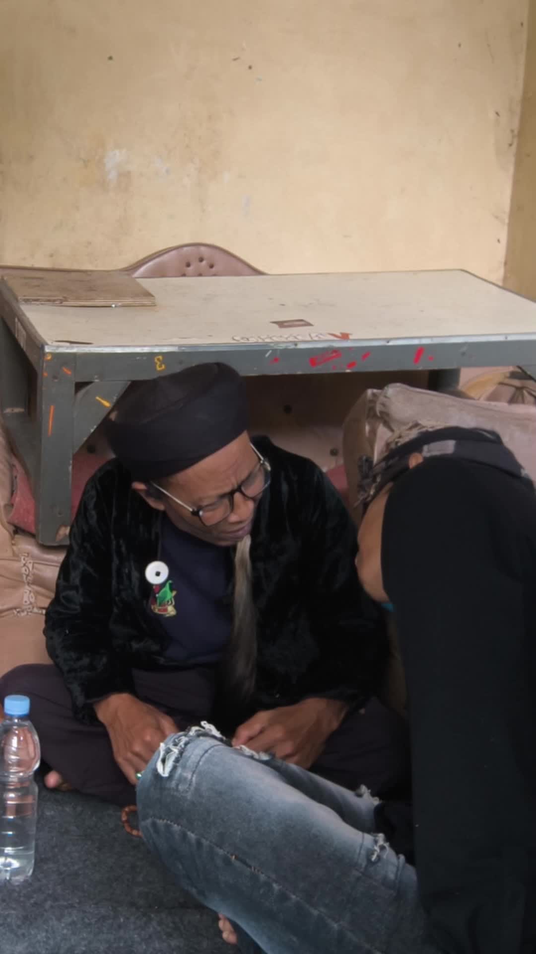 Mbah dukun pusing #komedisunda #RCTIPlus 