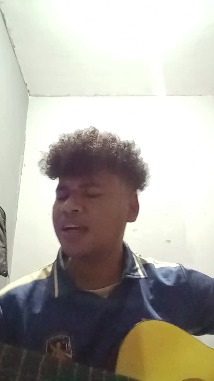 IDOL_XIV_Rafael Welaf_22 tahun_Malang_Cinta Luar Biasa