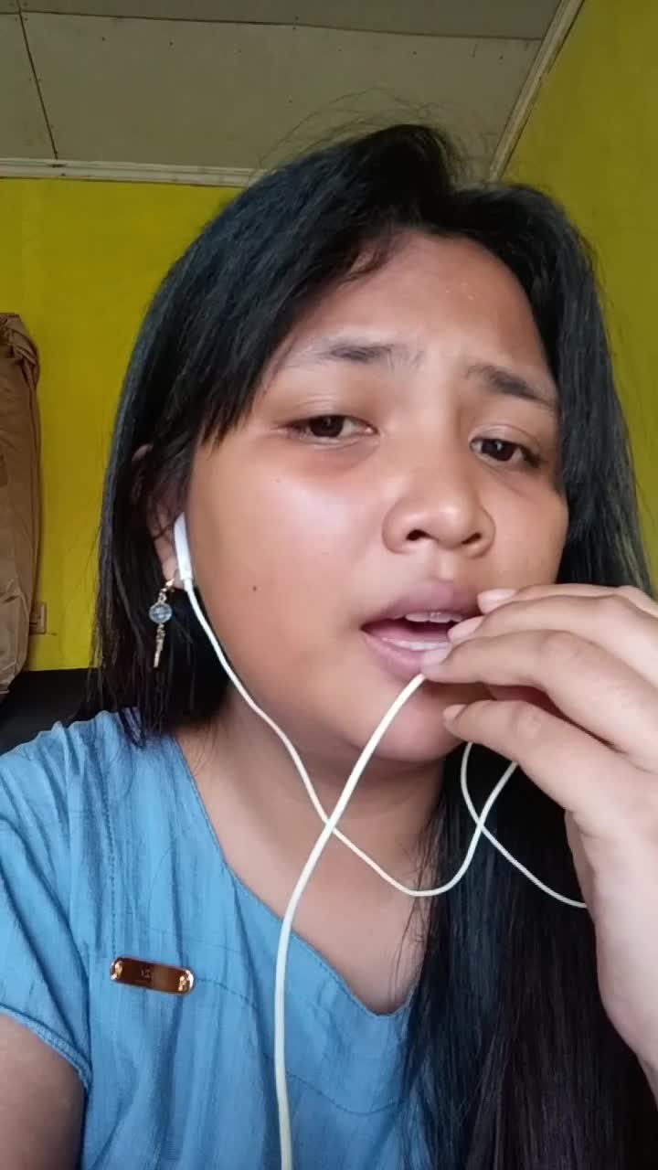 nama : windi asal kota : subang jawa Barat umur:19 judul lagu: termiskin di dunia #audisionlinekdi2024#audisionlinekdimnctv2024