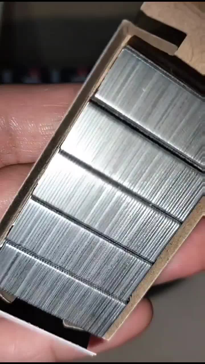 Isi Staples SDI – Teman Setia Stapler Kamu 📎✨"
Stapler macet gara-gara isi habis? Tenang, ada isi staples SDI yang kuat, rapi, dan anti kara