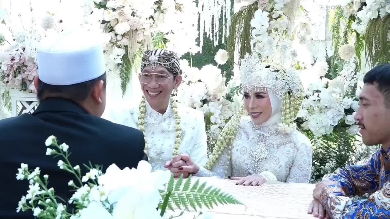 melly goeslaw merayakan anniversary yang ke 30 dengan cara yang beda
cantik nya luar biasa


 #short  #beritaselebritis  #RCTIPlus  #HOTrcti