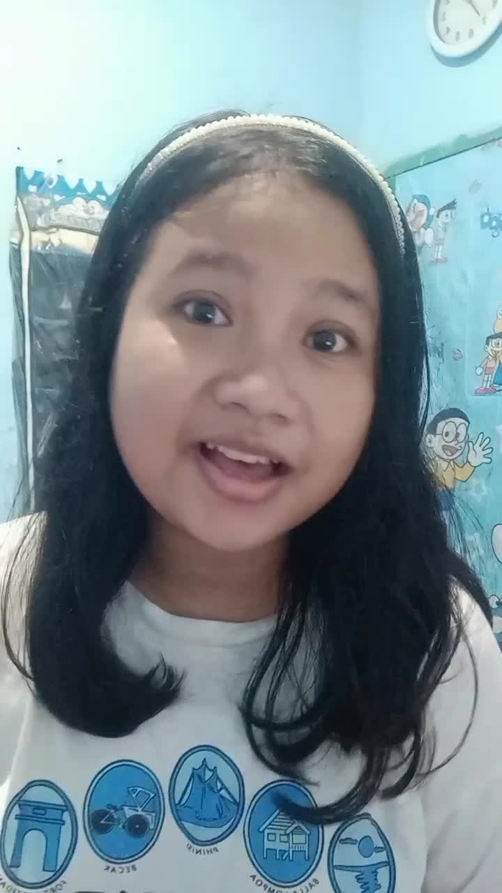 IDOL_XIV  Amalia  ( 23 tahun) Asal : Kediri  Yasashi suisei 
 