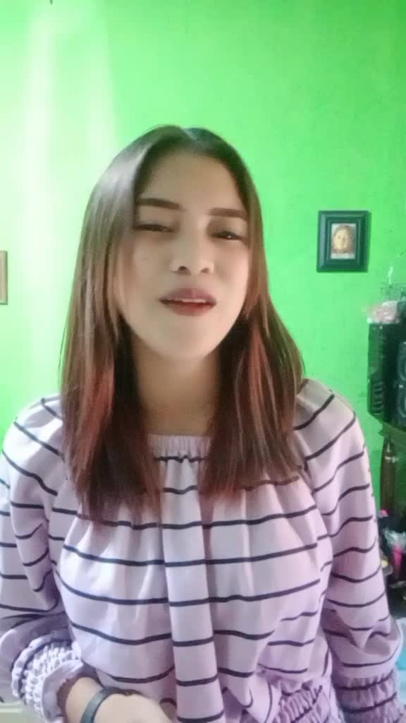 hallo..  nama saya "Vina monika", Usia Saya 21 tahun, asal saya dari majalengka Jawa barat, Lagu yang saya nyanyikan "PRIA IDAMAN" 
