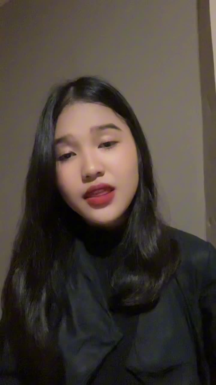 IDOL_XIII KEYLA AZ-ZAHRA USIA 16 TAHUN ASAL KOTA CILEGON BANTEN JUDUL LAGU VERSACE ON THE FLOOR