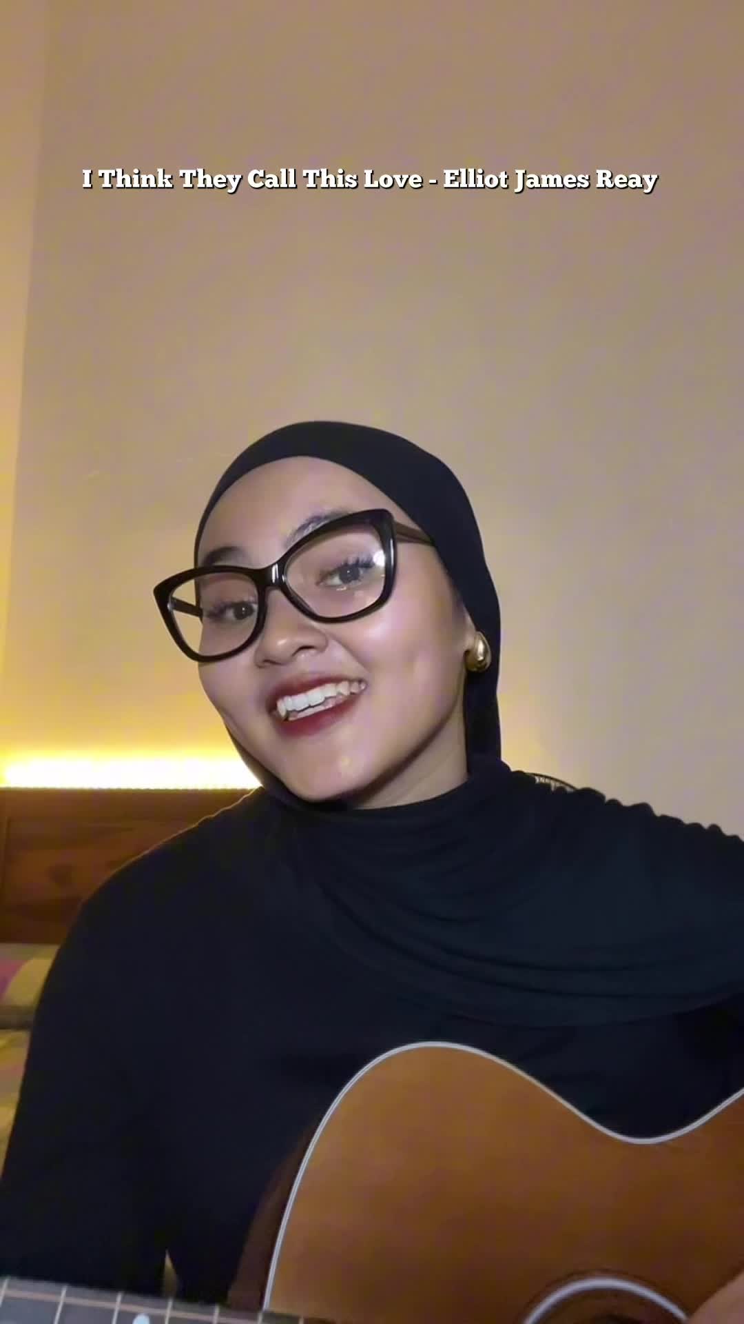 IDOL_XIII RACHEL PUSPA_22 TAHUN_BANYUWANGI_I THINK THEY CALL THIS LOVE