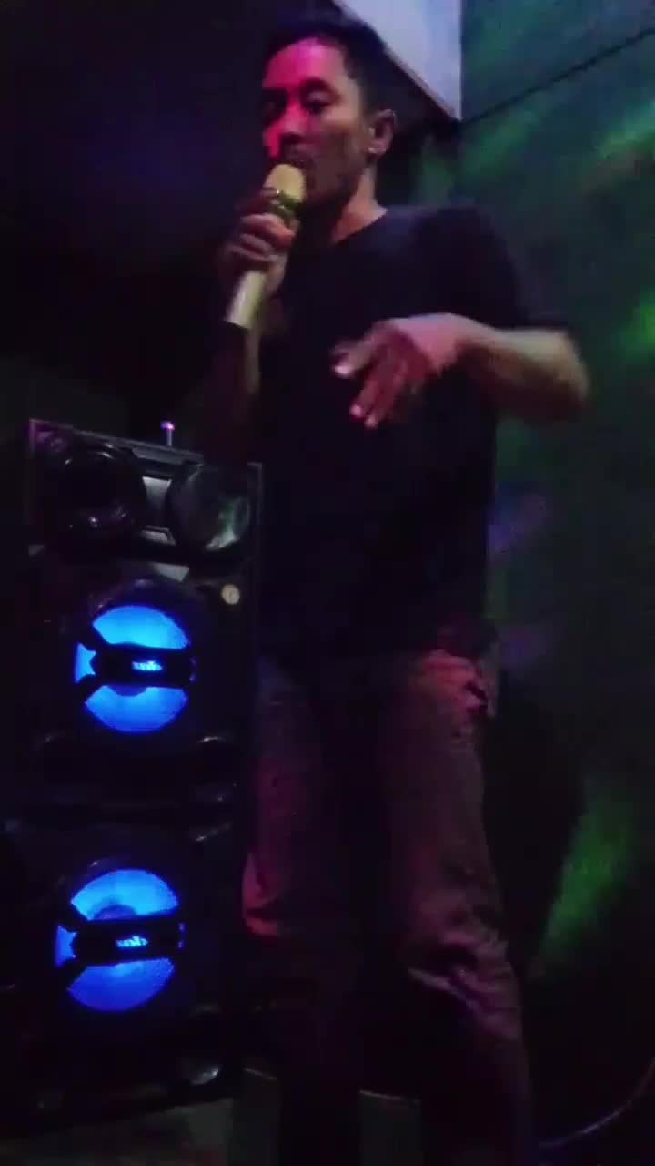 m. irfanda lahir 1 7 1995.lahir medan.. tinggal sekarang di jambi