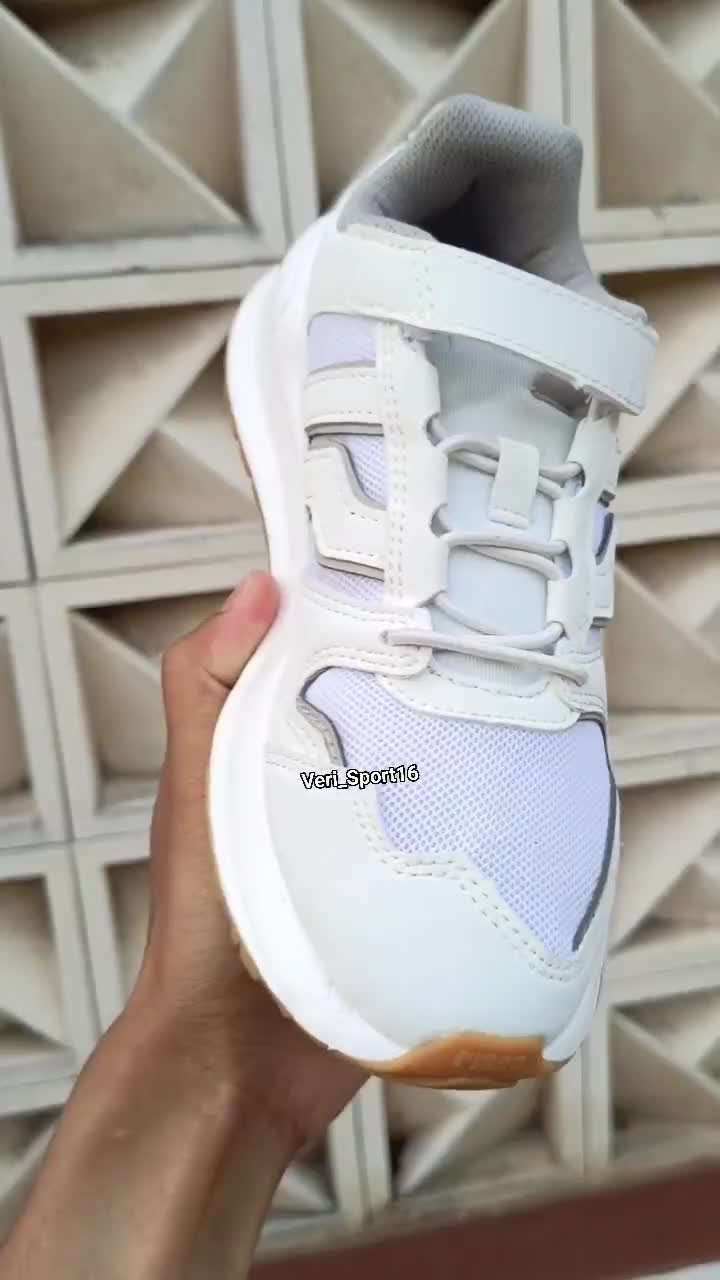 DISKON 70% SEPATU RUNNING ANAK ORIGINAL.
PIERO JOGGER 24 JR.
Rp.499.800 JADI Rp.150.000.
EMPUK DAN NYAMAN.

VERI SPORT ORIGINAL GAK HARUS MA