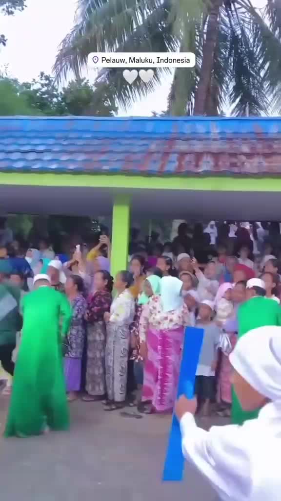  #lestarikan budaya maluku

 #tari tameng
#penyambutan tamu