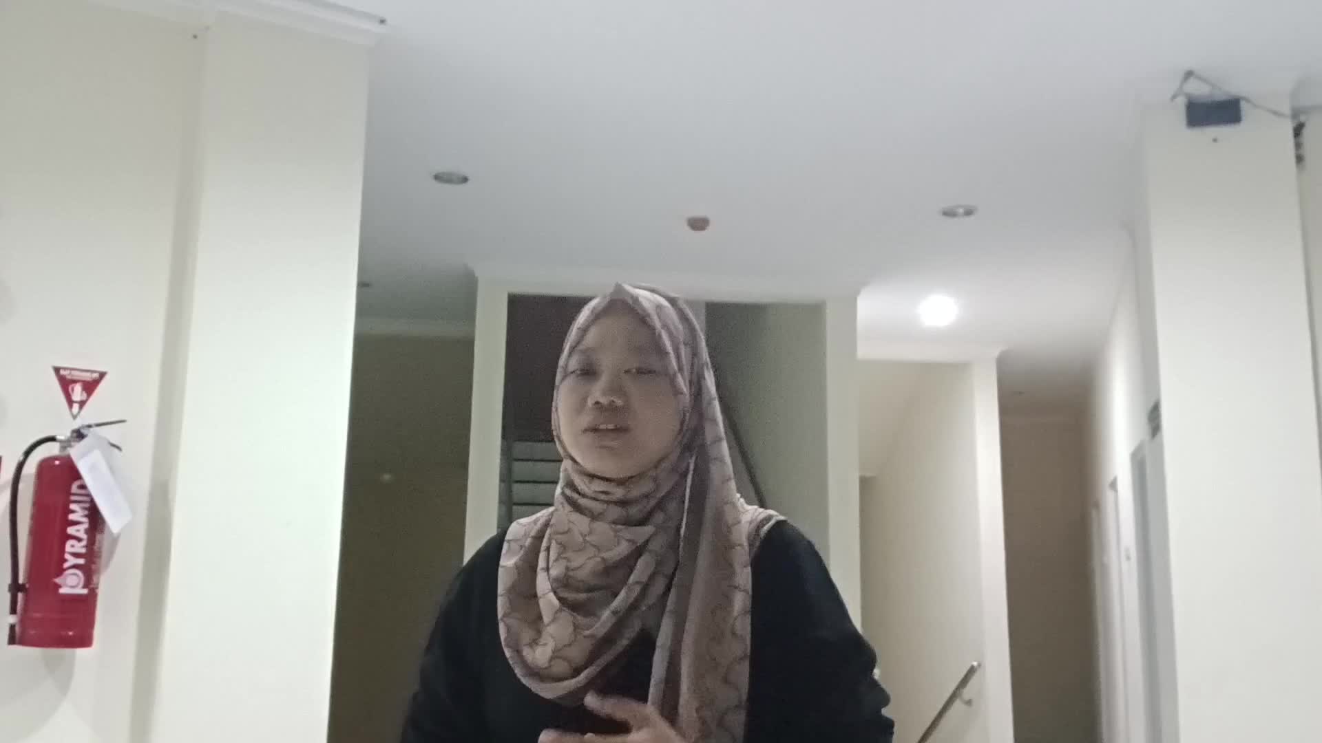 nama : sovia nur hidayah
asal : brebes, jawa tengah
judul : teknologi di genggam, akhlak di timbang

 # cahayadaiindonesia