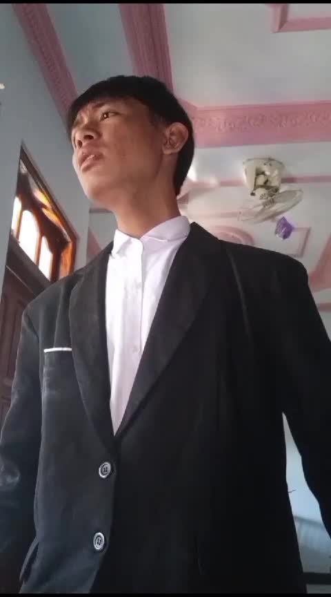 KDI2024 nama fanes Sahanaya umur 17 tahun berasal dari kab Tegal prov Jawa Tengah. lagu yang di bawakan adalah kau tetap misteri 