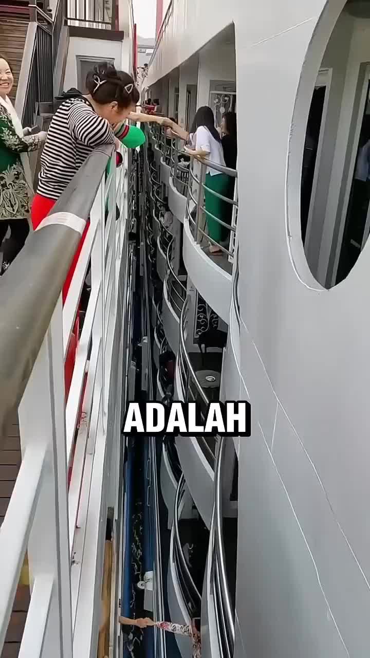 Cara Kapal Mengisi Bensin #fyp #fypシ゚viral #HOTrctiplus #RCTIPlus #viral #rcti #rigelagency