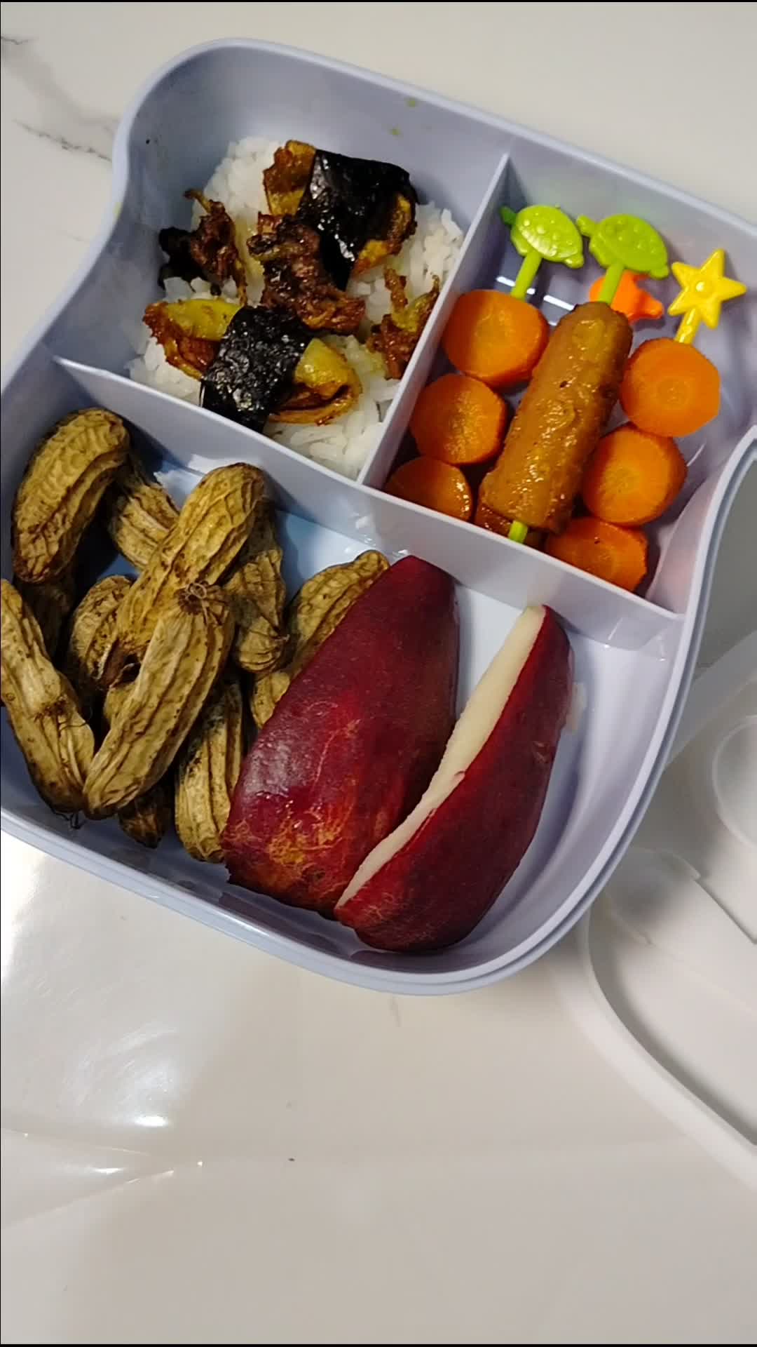 Requestnya kacang rebus & jambu jamaika #bekal 