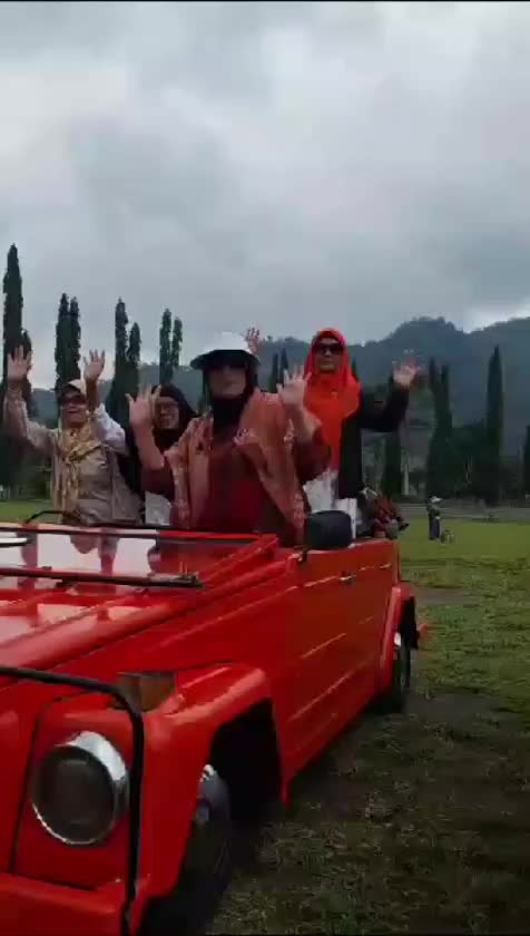 Jalan jalan bersama bestie