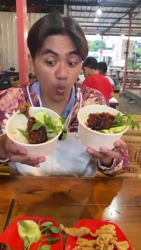ayam bakar pak D silahkan cek promonya di tiktok @ferysajjah dan @juniorjunioo ya #dailyvlog  #dailyroutine  #HOTrctiplus #RCTIPlus 