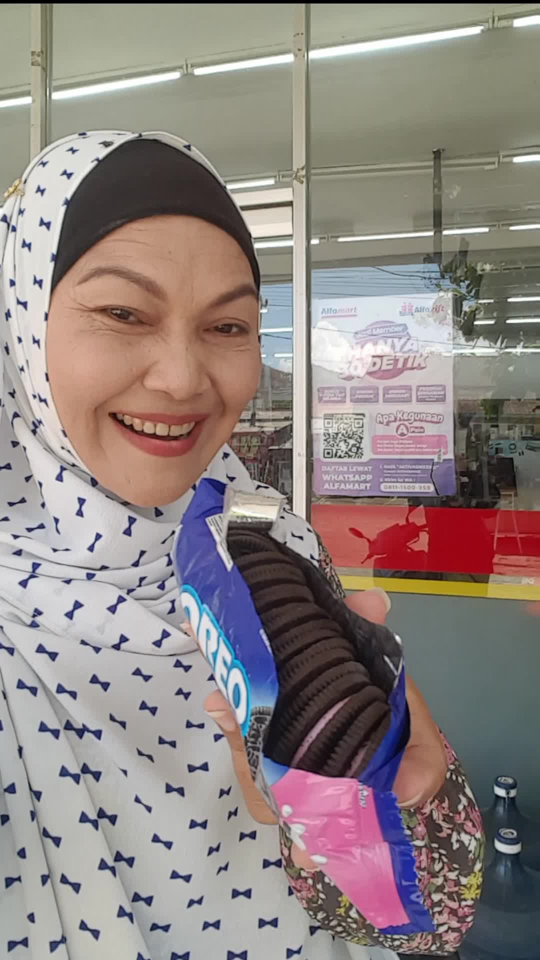 24 Dec 2023_New Part 1_ Aty with  Strobarry Cream_ PT Mondelez Indonesia