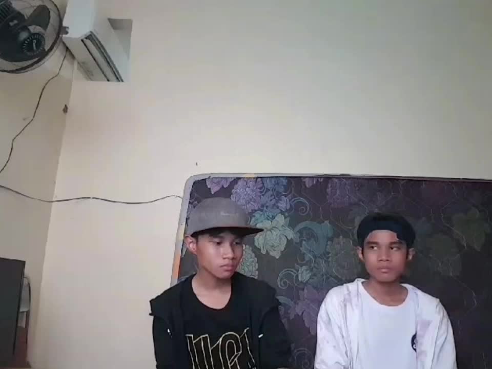 Judul lagu:This we dream(ciptaan sendiri) Nama: jefferson dan jonathan usia:15 tahun #JSBMUSIC