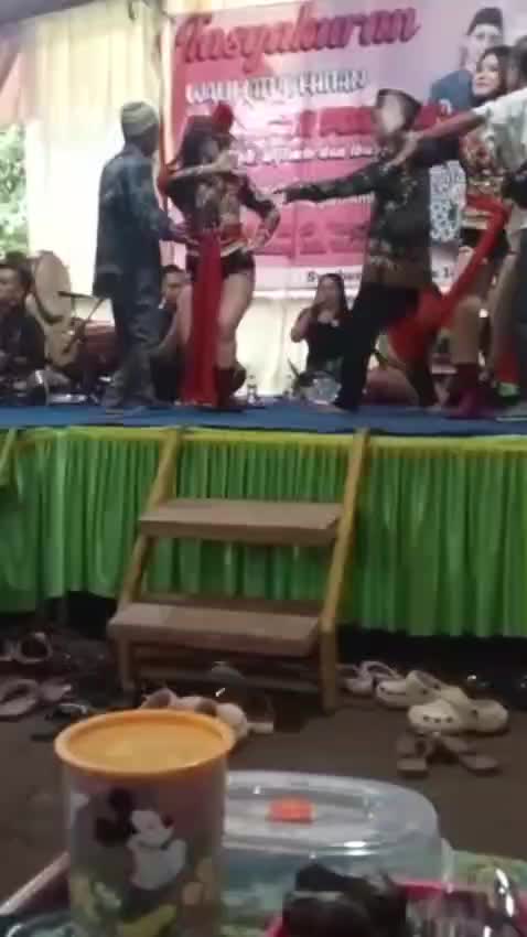 Icik kiwir goyang dolalak #dolalakputri 