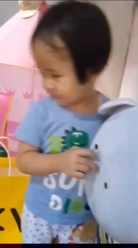 punya boneka baru 🤭