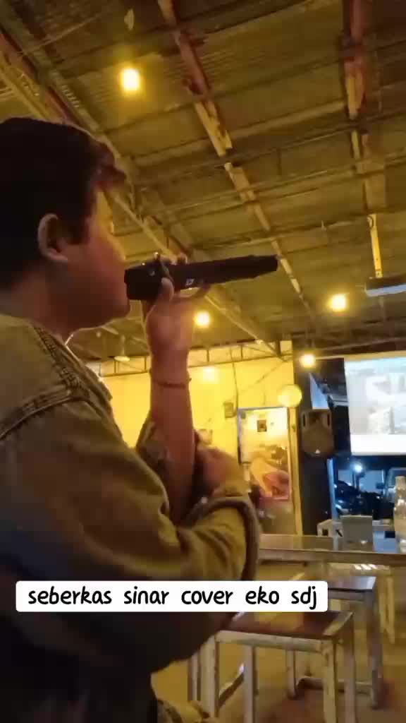 eko Sudjarwo 
kabupaten Tulungagung 
Jawa Timur 
lagu seberkas sinar 
#AudisiKDI 