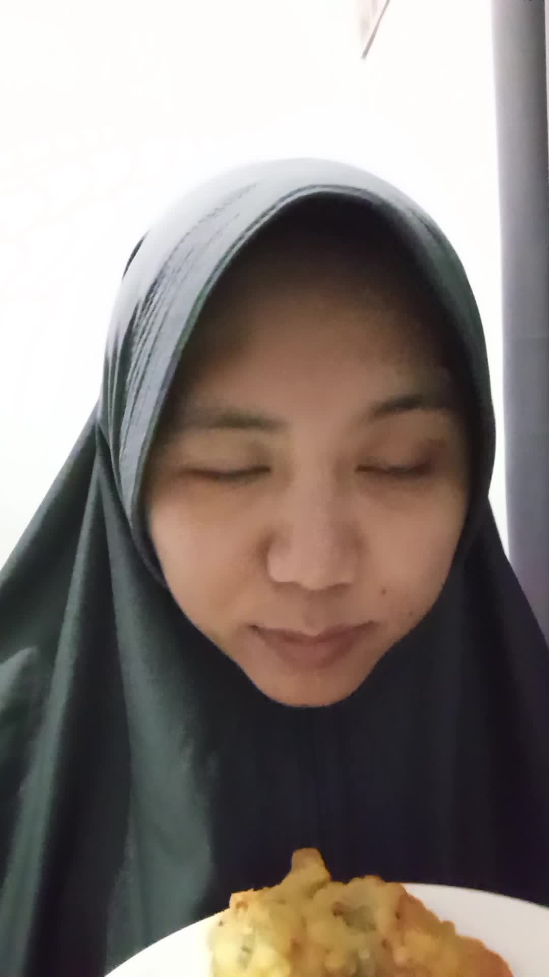 nafsu banget ini pengen makan sama bakwan jagung