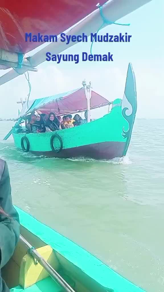 ziarah makam tengah laut syech mudzakir sayung demak  #Biasanya pada ziarah kemana nih?  #VOICEOFRAMADHAN  #religi 