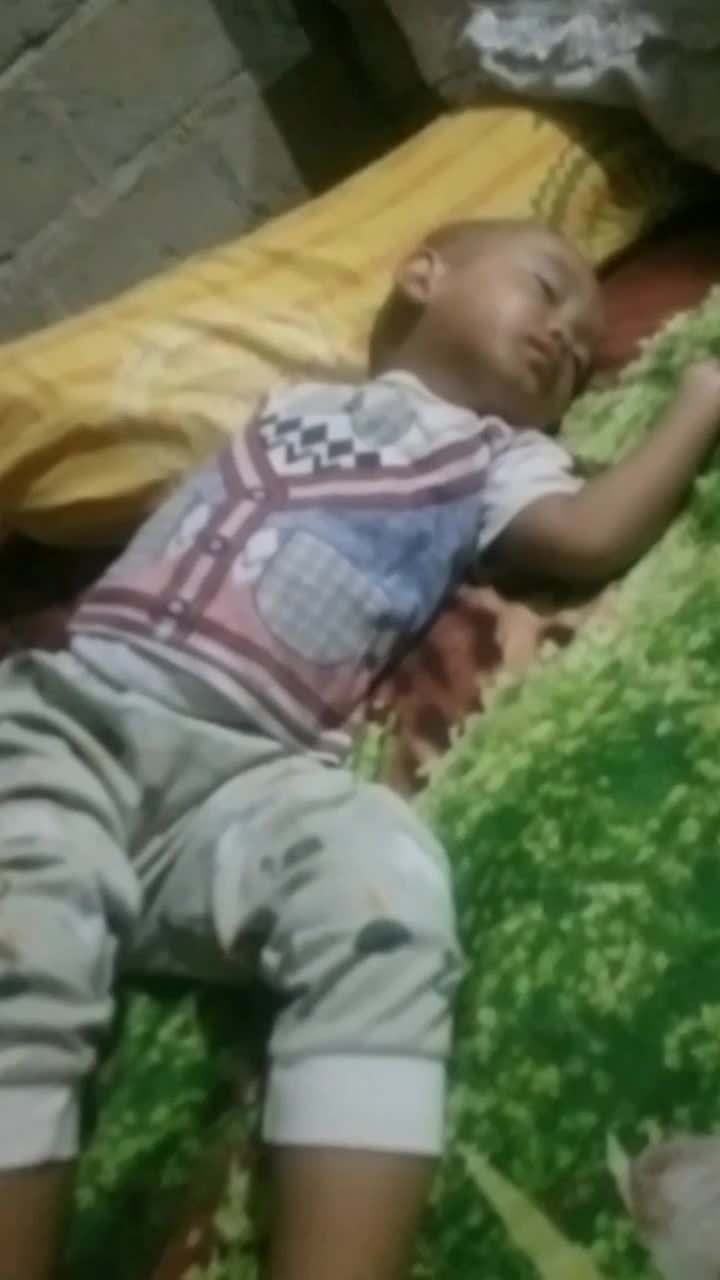 LG tidur pules dedeknya